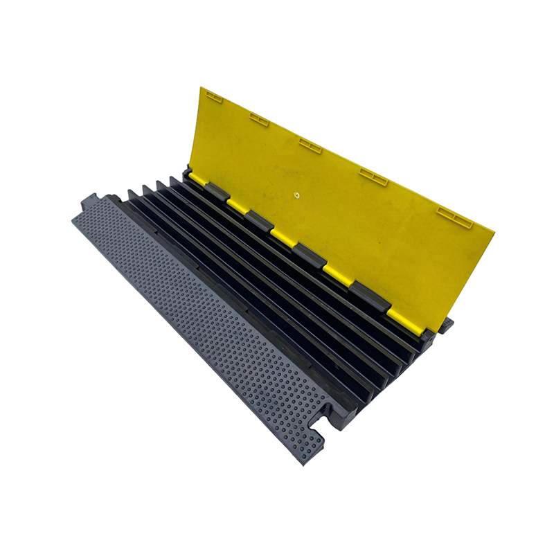 SH018-5S Berat Berat Modular Interlocking Rubber and Plastic Cable Protector